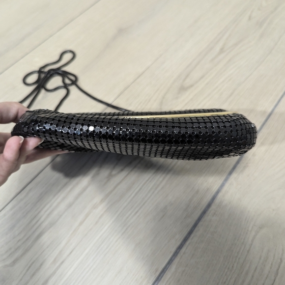 Vintage 1980s black metal mesh and gold clasp fold over clutch evening bag - Picture 5 of 9